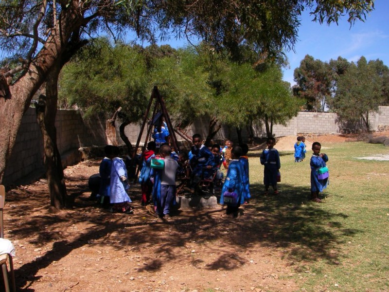 img-educazione-e-formazione-per-donne-e-bambini-nel-villaggio-di-adasfeda
